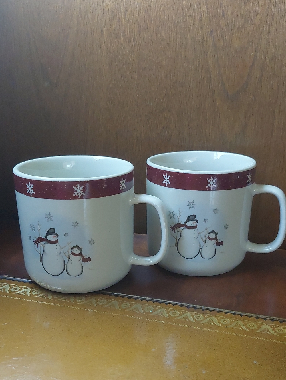 Snowman Stoneware Mug Set